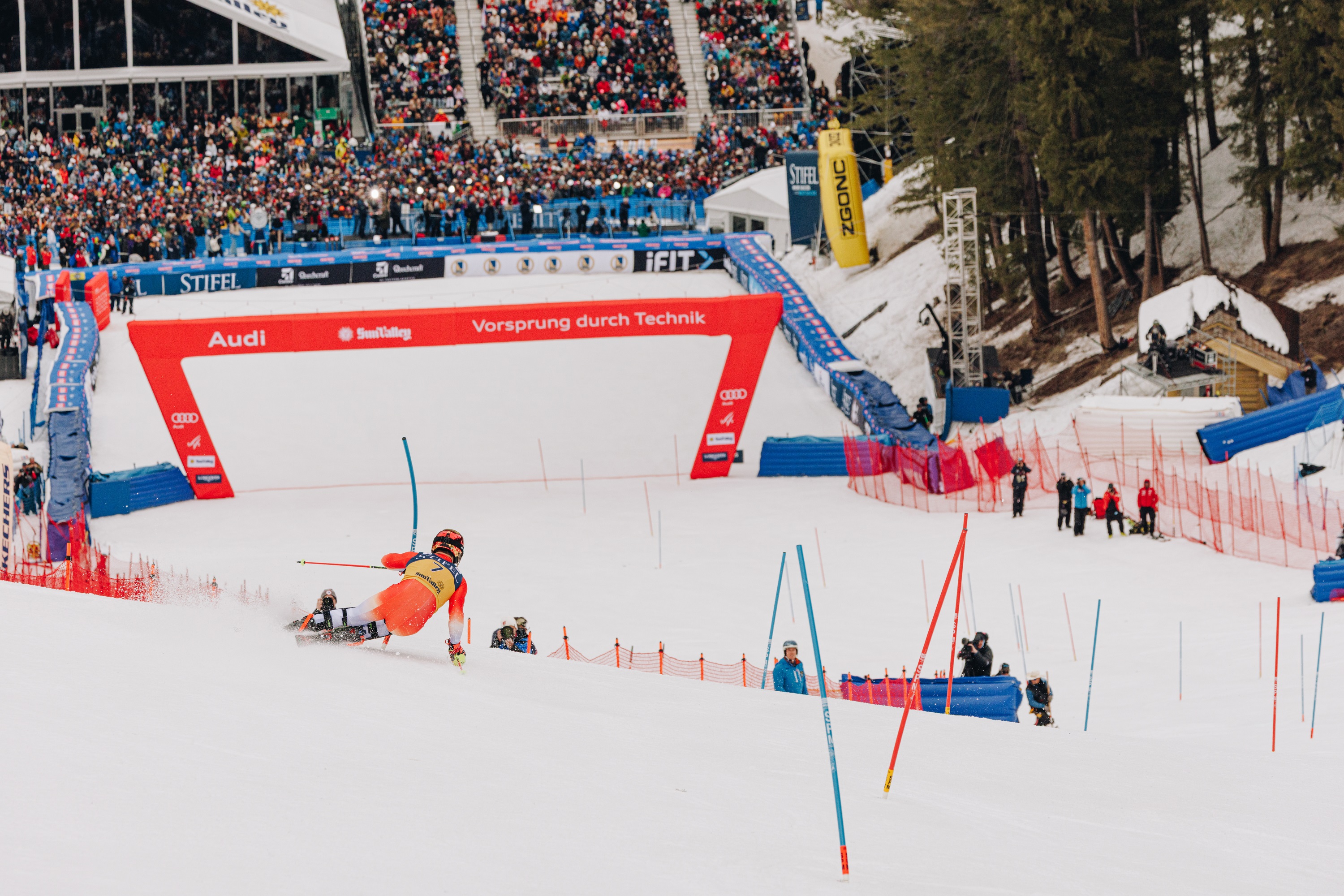 svr_wc_slalom_dewolfe_3-27-25-0409